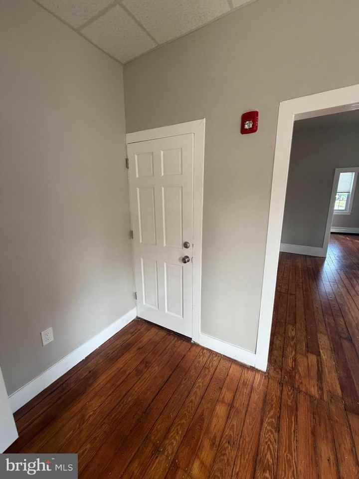 264 Kings Hwy #1 - Photo 7 of 15