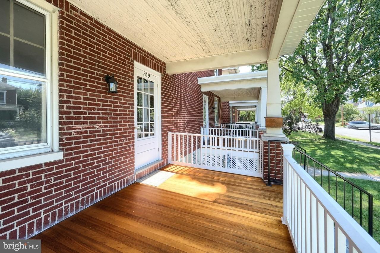 319 N Stratton St - Photo 2 of 27