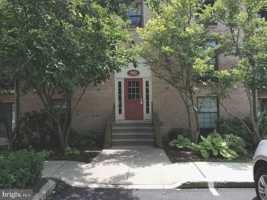 featured image of 932 Washington Pl #32