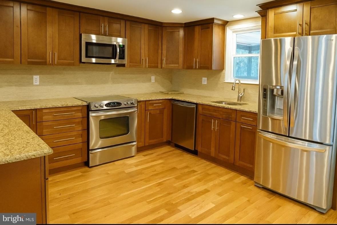 410 W 11th Ave - Photo 5 of 17
