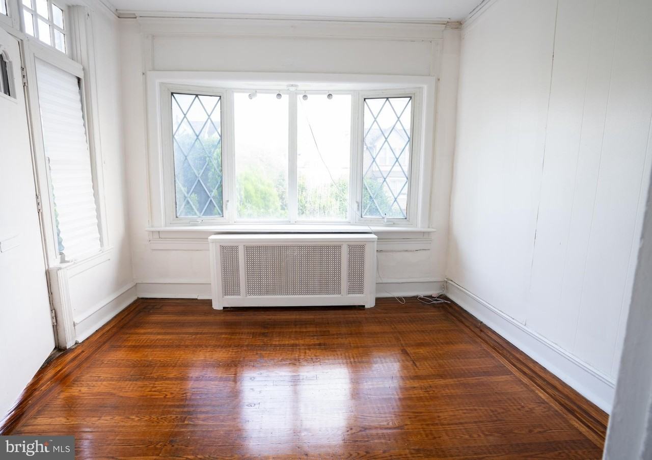5453 W Montgomery Ave - Photo 5 of 27