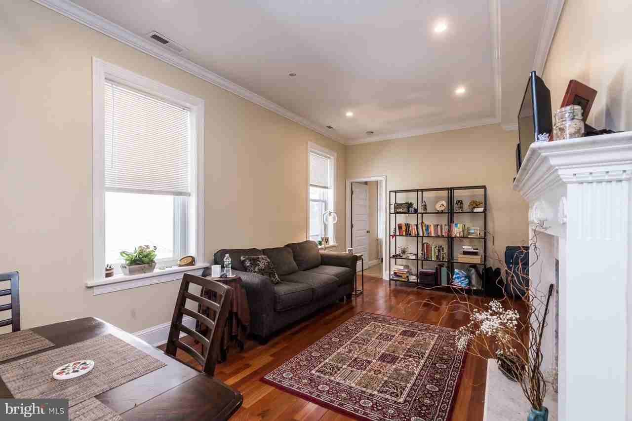 1712 Wallace St #202 - Photo 2 of 17