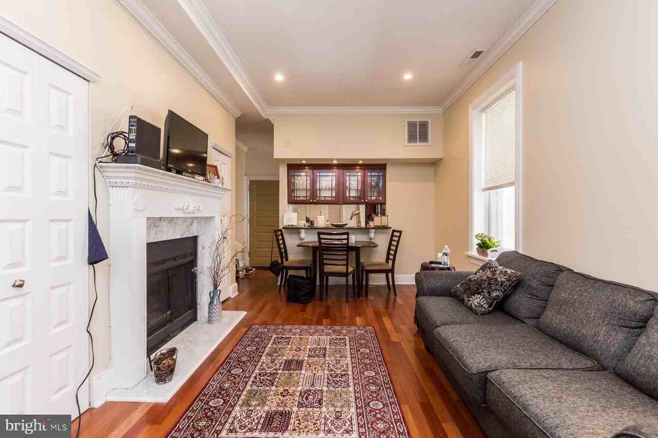 1712 Wallace St #202 - Photo 5 of 17