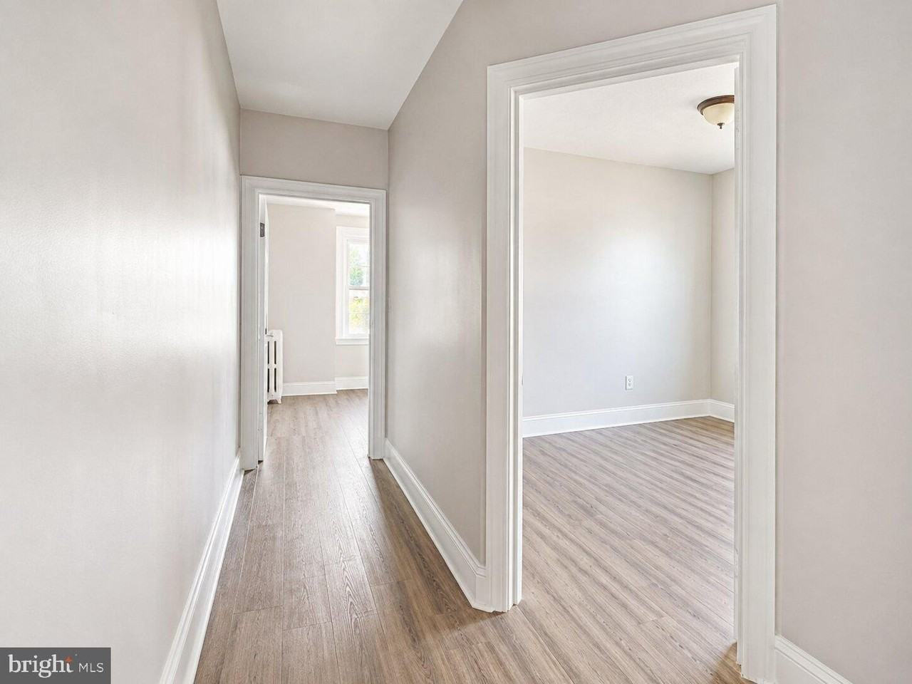 994 Carver St - Photo 5 of 11