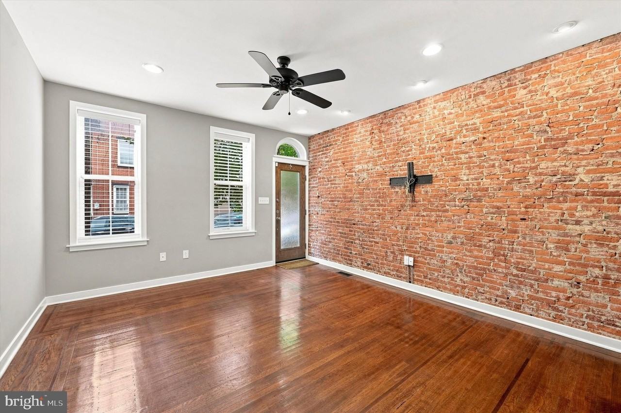 1532 E Berks St - Photo 4 of 25