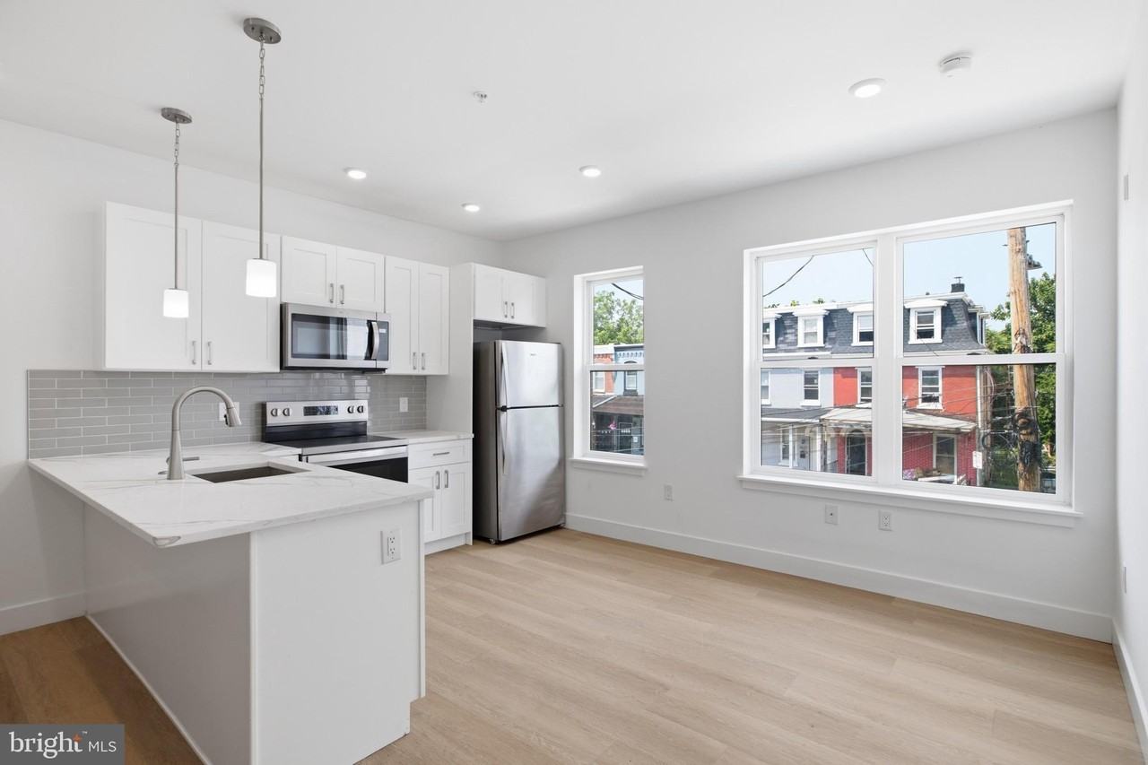 3637 N 16th St #C - Photo 2 of 17