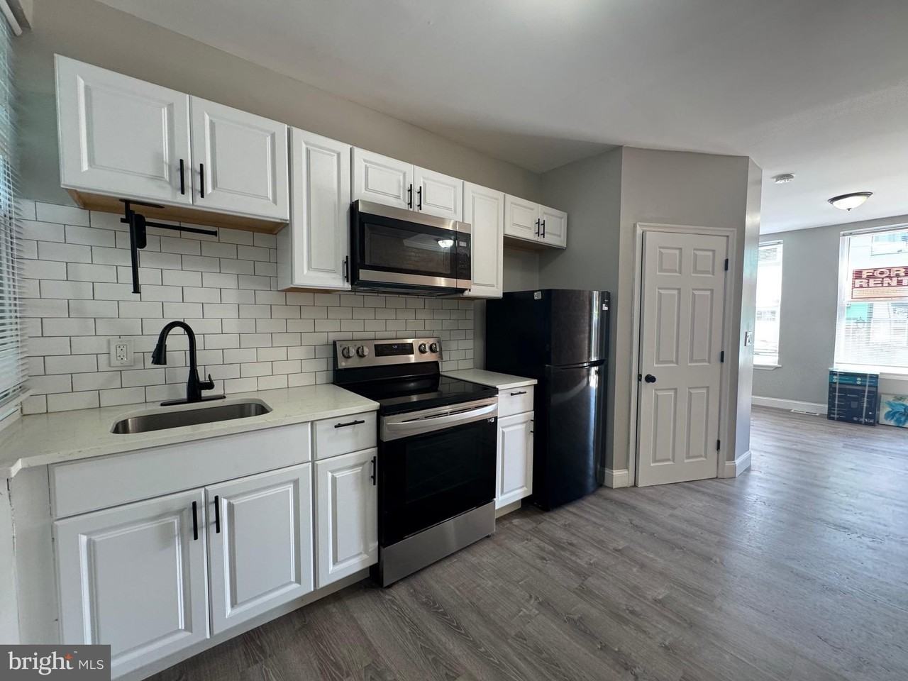 3205 Latona St - Photo 6 of 14