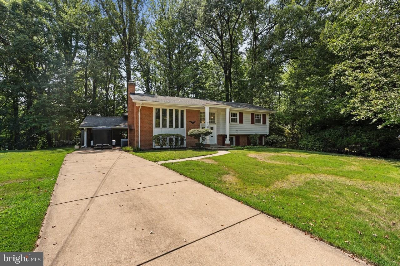 7305 Masonville Ct - Photo 2 of 36