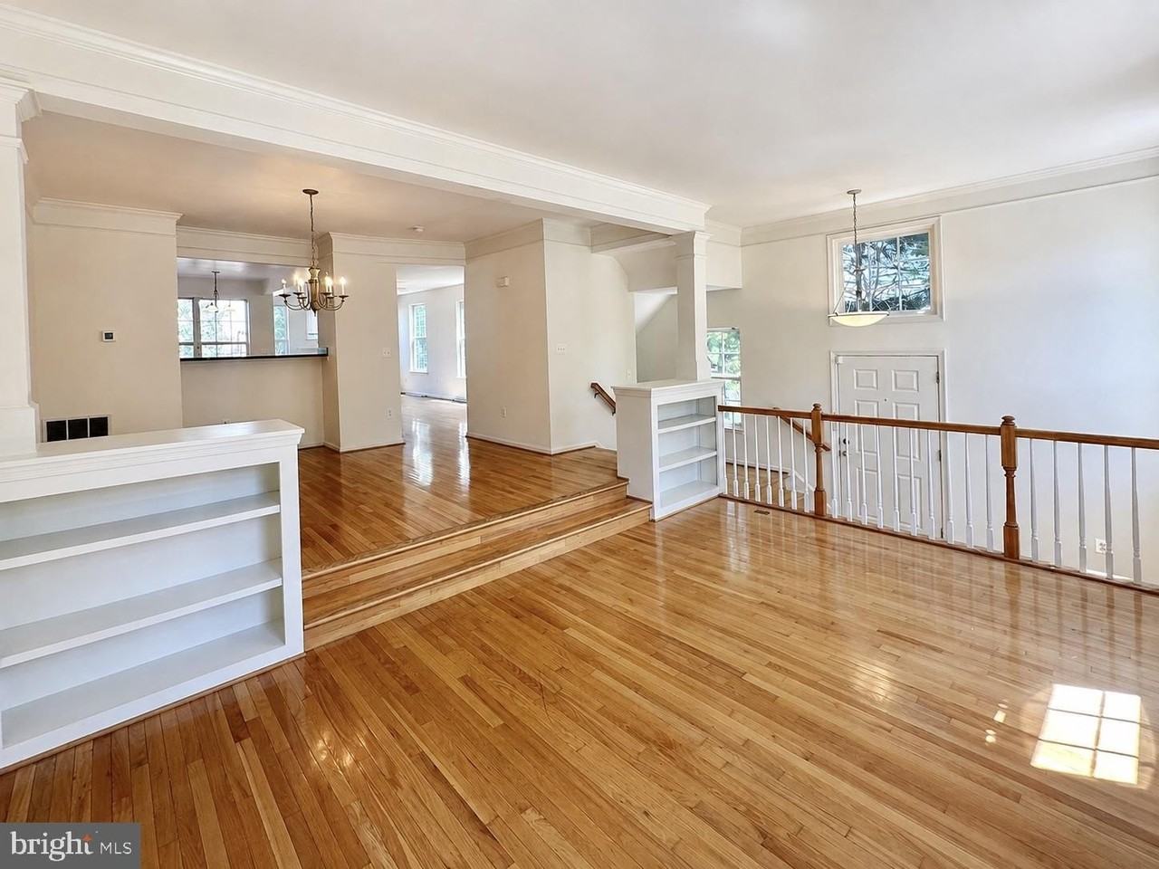 8646 Royal Worcester Ln - Photo 4 of 35