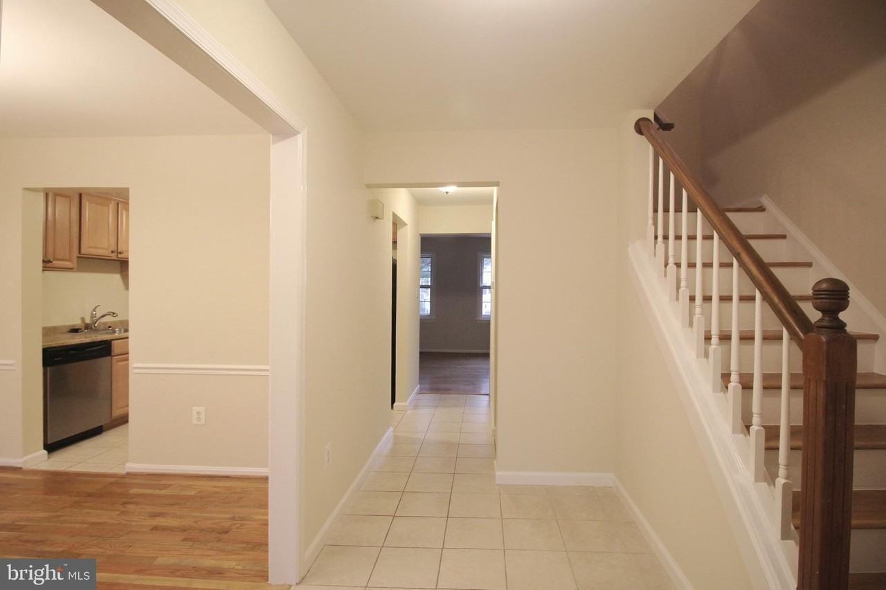 316 Cherry Ct - Photo 4 of 37