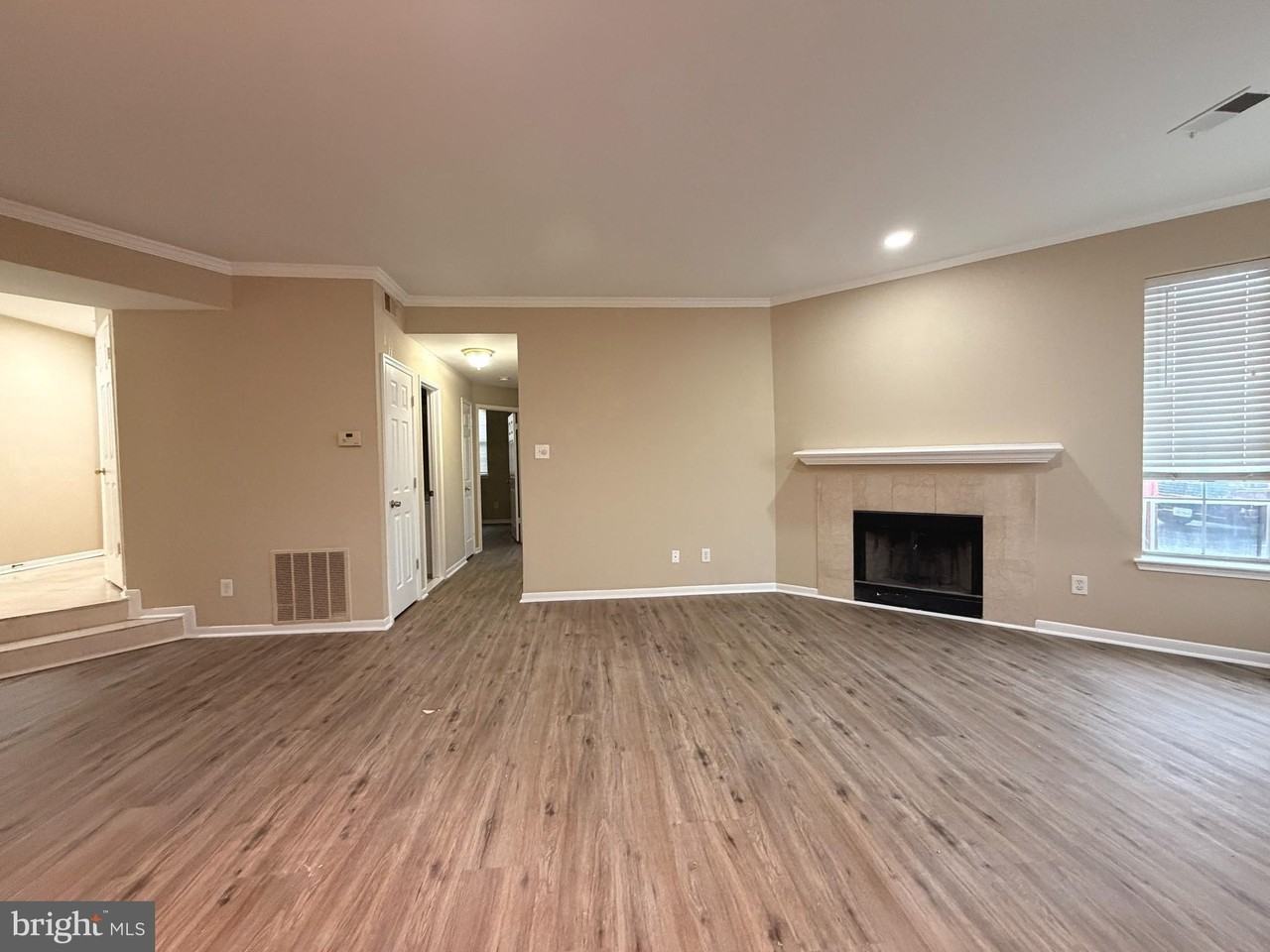 666 Gateway Dr Se #501 - Photo 3 of 28