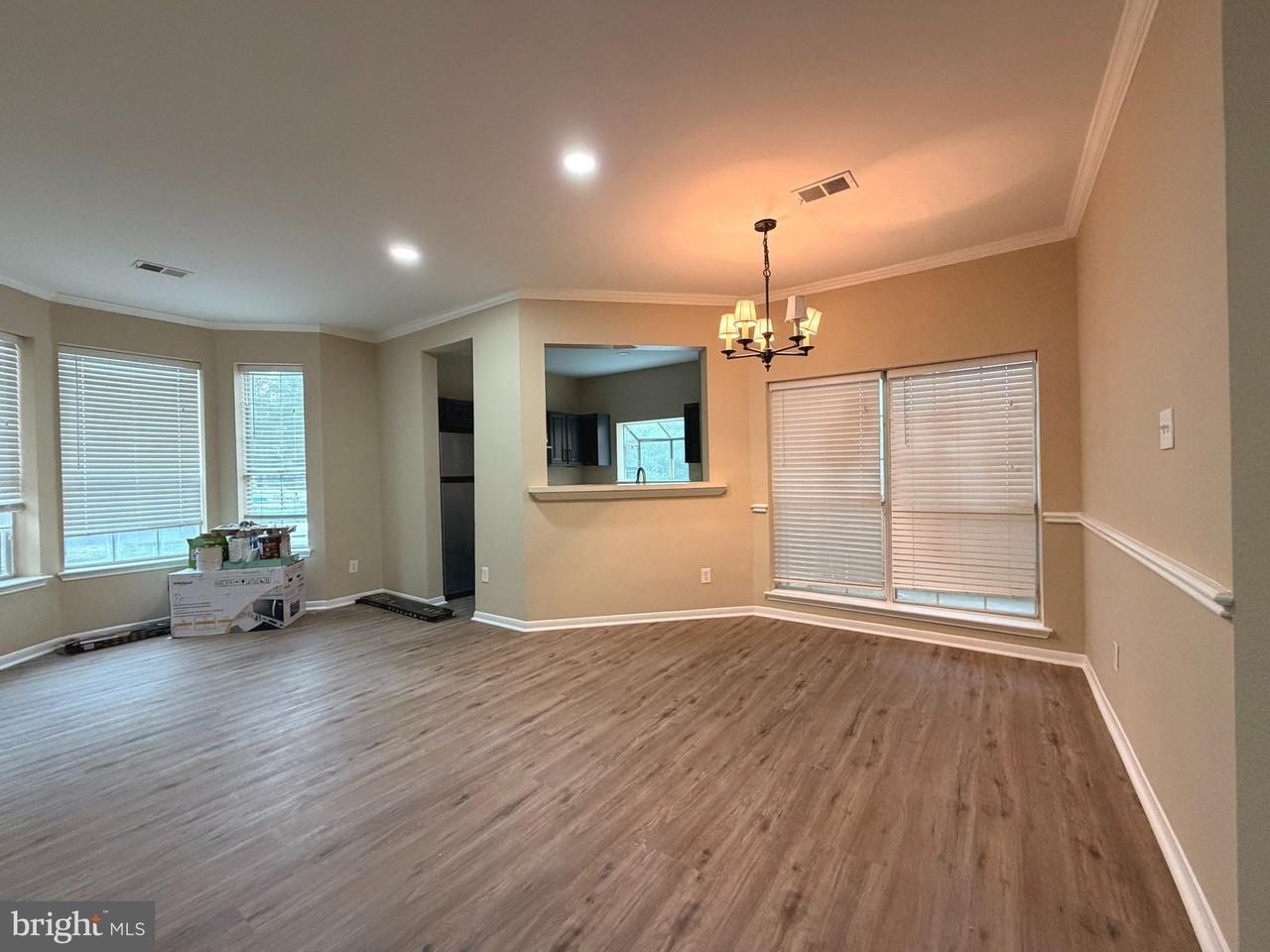 666 Gateway Dr Se #501 - Photo 4 of 28