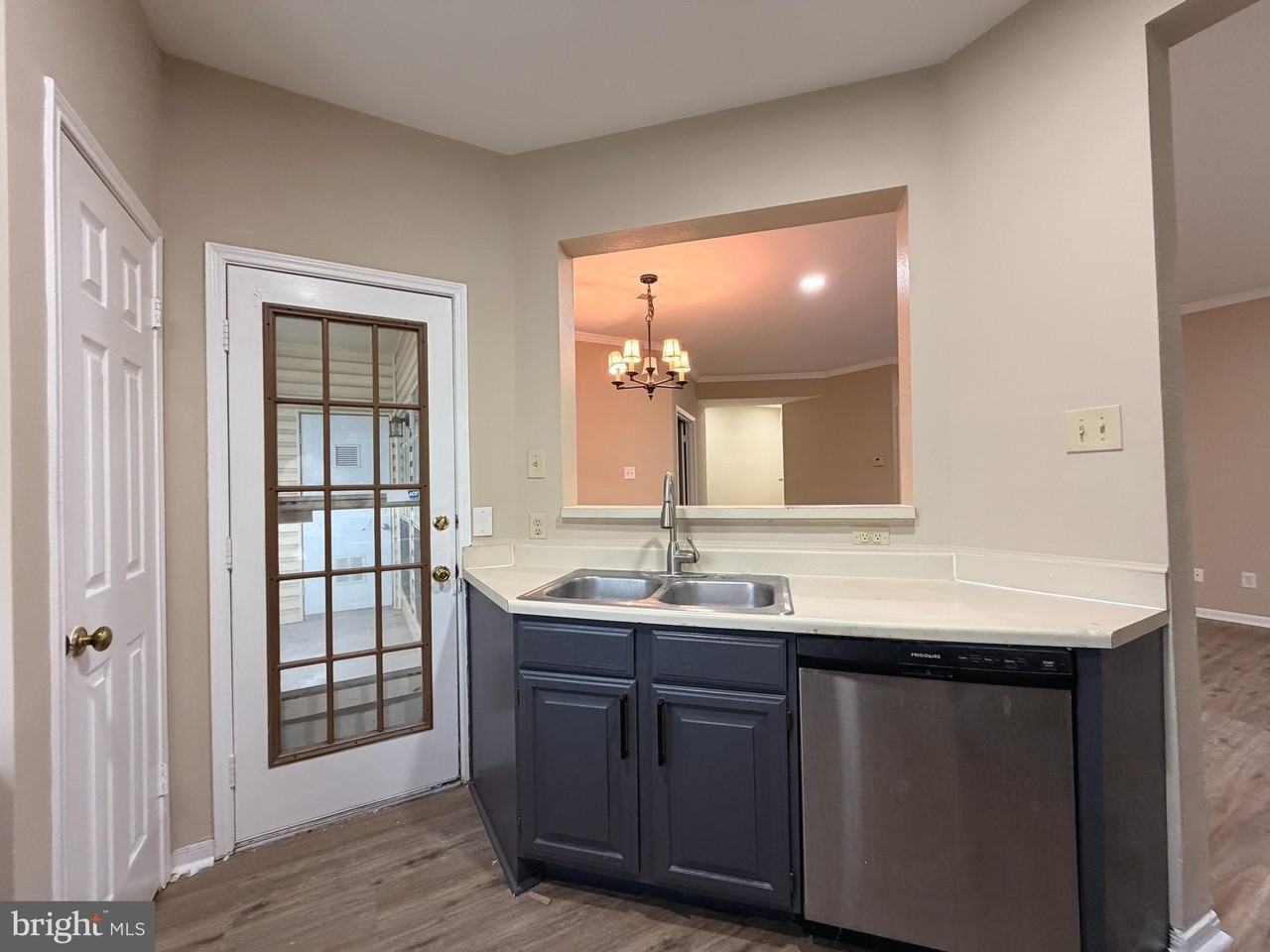 666 Gateway Dr Se #501 - Photo 7 of 28