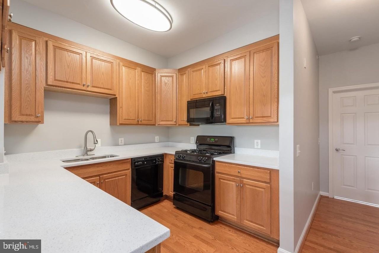 1834 CEDAR COVE Way - Photo 4 of 24