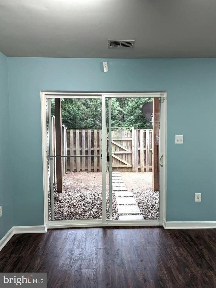 14173 HUNTERS Way - Photo 4 of 29