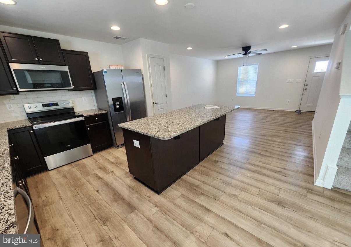 62 BELMONT Place - Photo 4 of 20