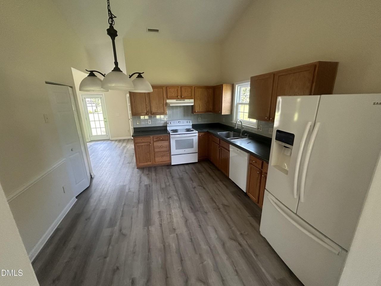 7313 Fribourg Ct - Photo 4 of 16