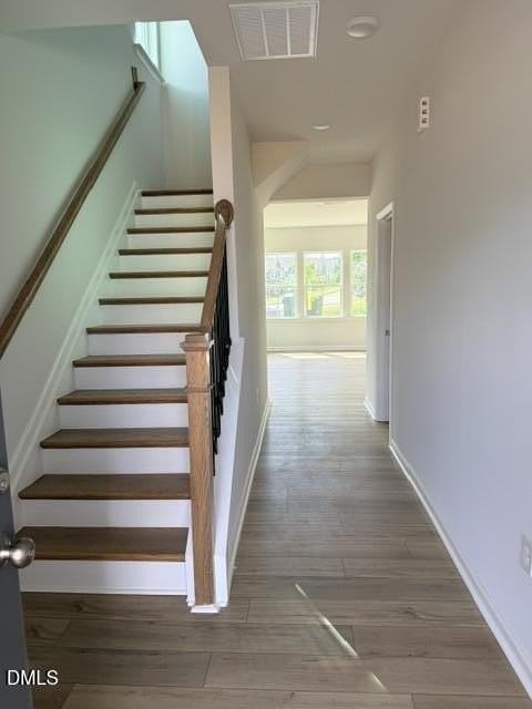 201 Broomside Ave - Photo 4 of 32