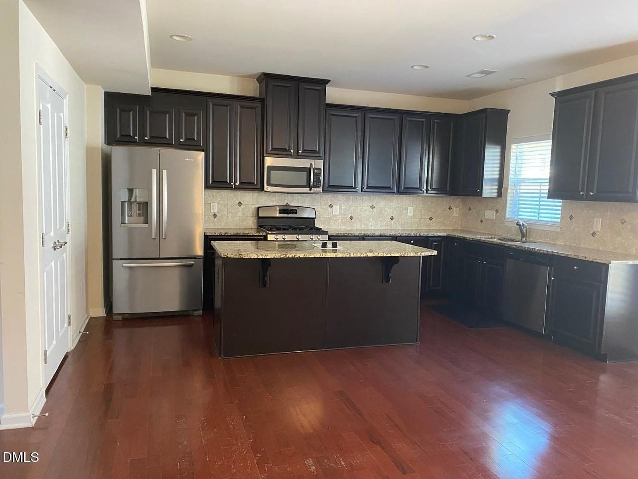 2412 Historic Cir - Photo 3 of 10