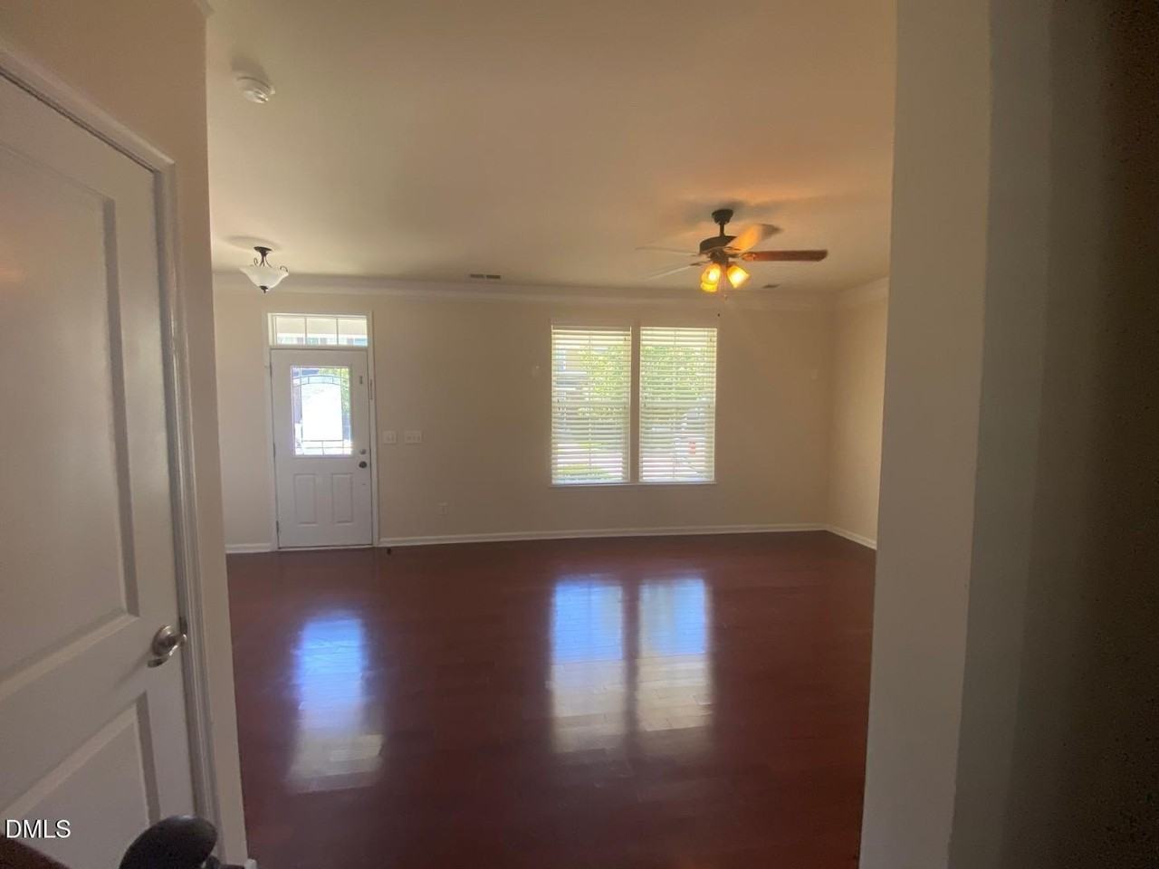 2412 Historic Cir - Photo 5 of 10