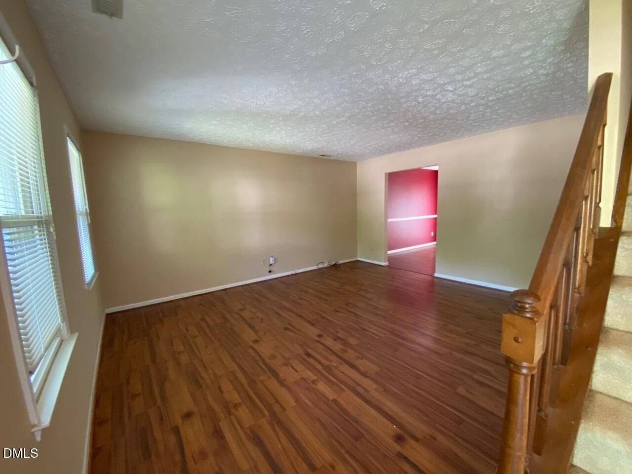 111 Westwind Ct - Photo 3 of 21