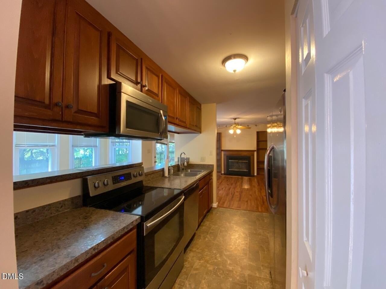 111 Westwind Ct - Photo 6 of 21