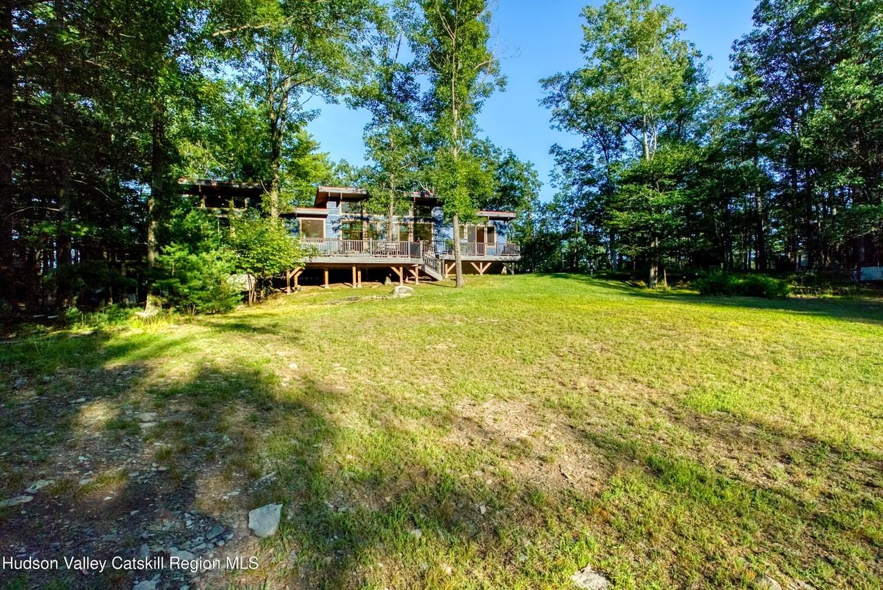 2 Raycliffe Dr - Photo 5 of 48