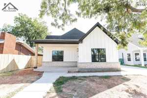 featured image of 103 W Aldine St