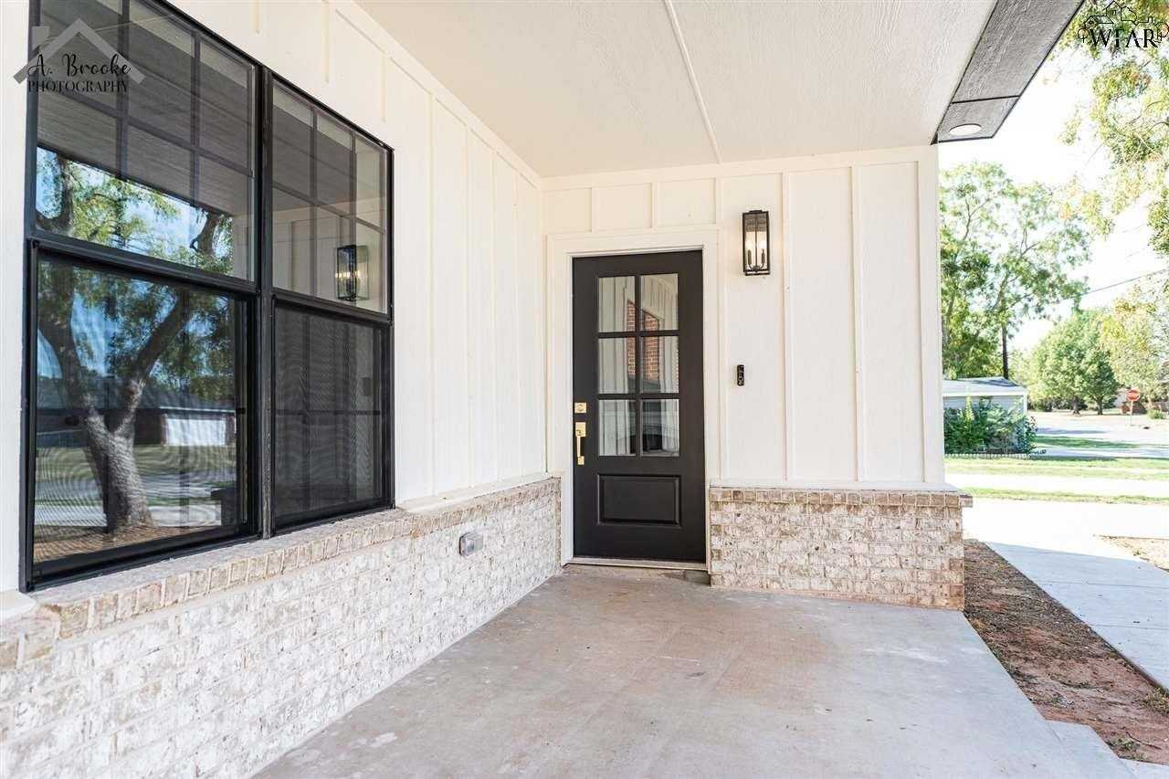 103 W Aldine St - Photo 3 of 30