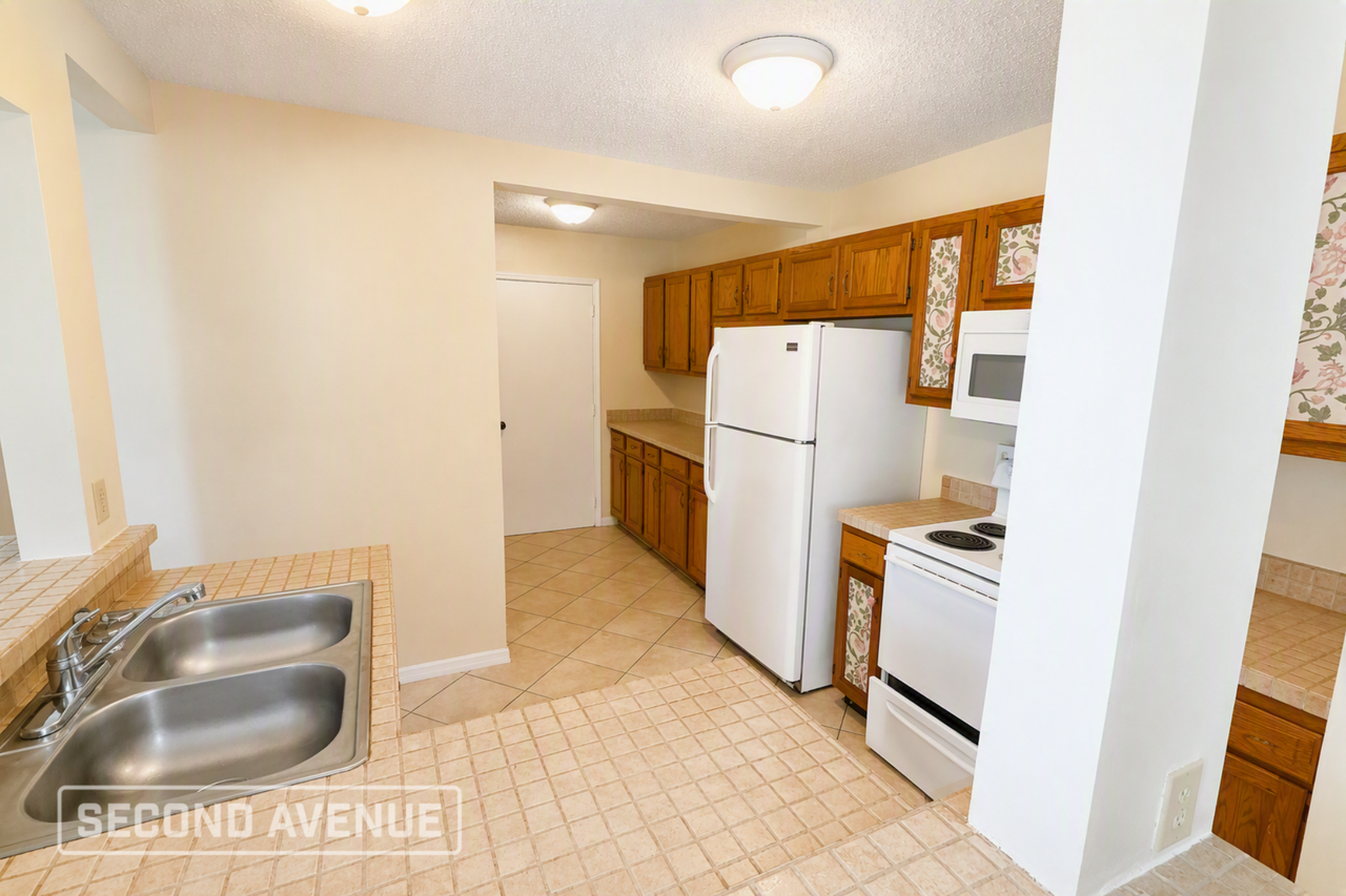 11424 Willet Ct S - Photo 2 of 11