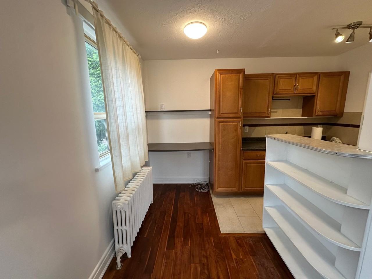 16 Church Street East #8 - Photo 6 of 20