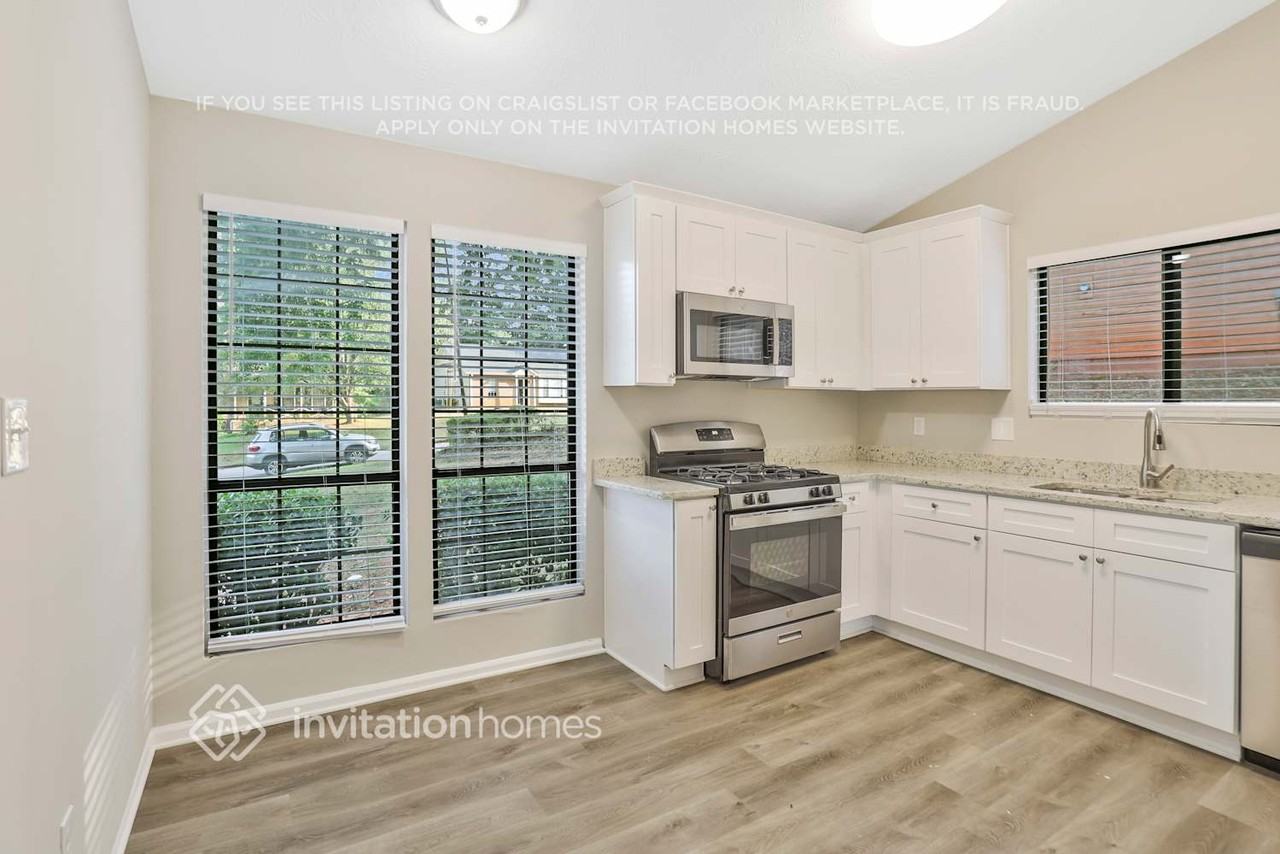 3920 Wood Path Ln - Photo 6 of 26