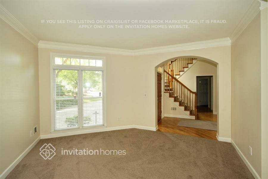 1942 Tristan Dr Se - Photo 3 of 15