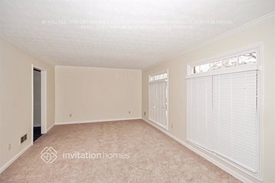 1480 Meadow Oak Dr - Photo 3 of 17