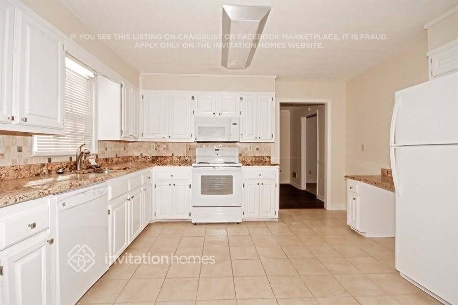 1480 Meadow Oak Dr - Photo 5 of 17