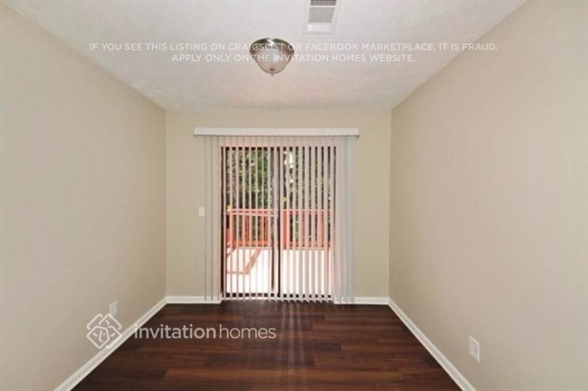 2399 Stonebridge Ln - Photo 3 of 12