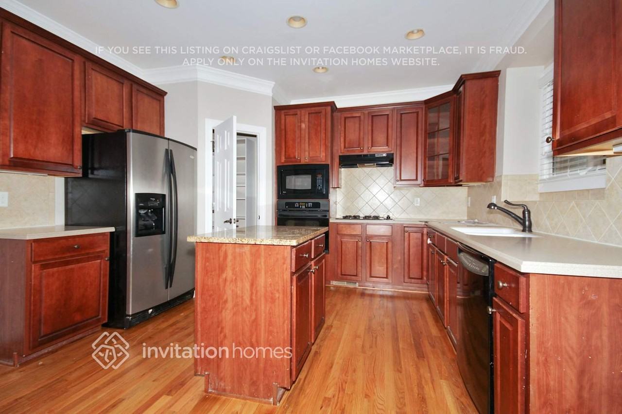 1597 Trilogy Park Dr - Photo 3 of 16