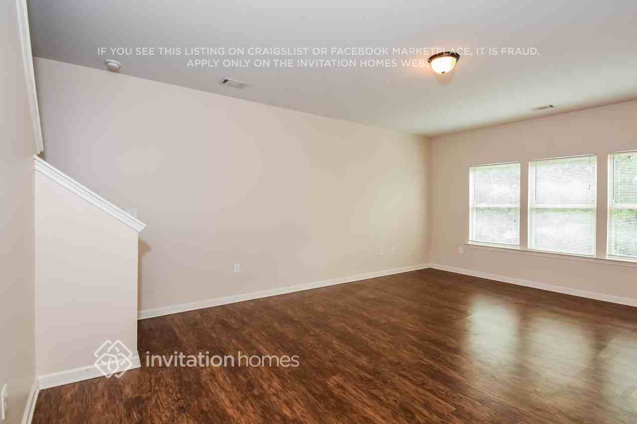 738 Rockingham Dr - Photo 6 of 18