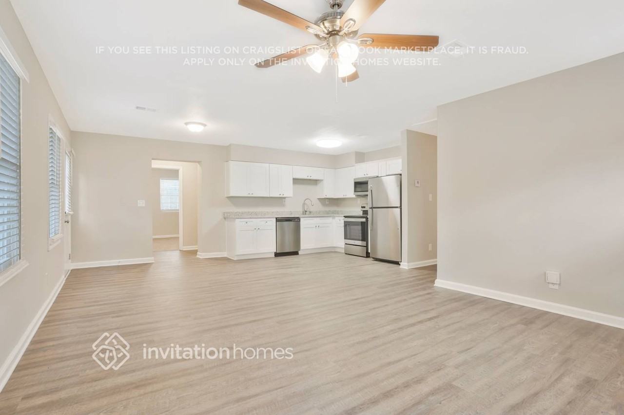 3025 Catalina Dr - Photo 5 of 24
