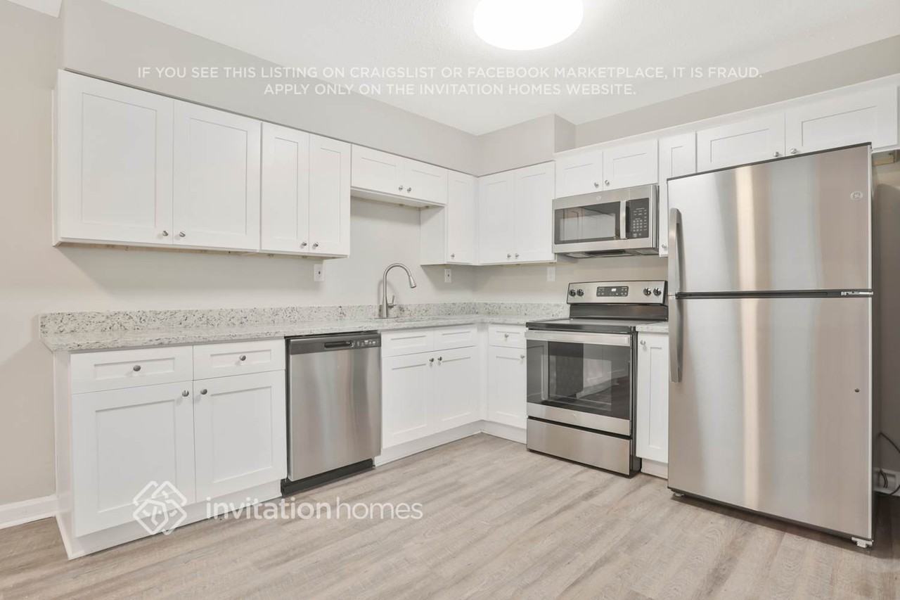 3025 Catalina Dr - Photo 6 of 24