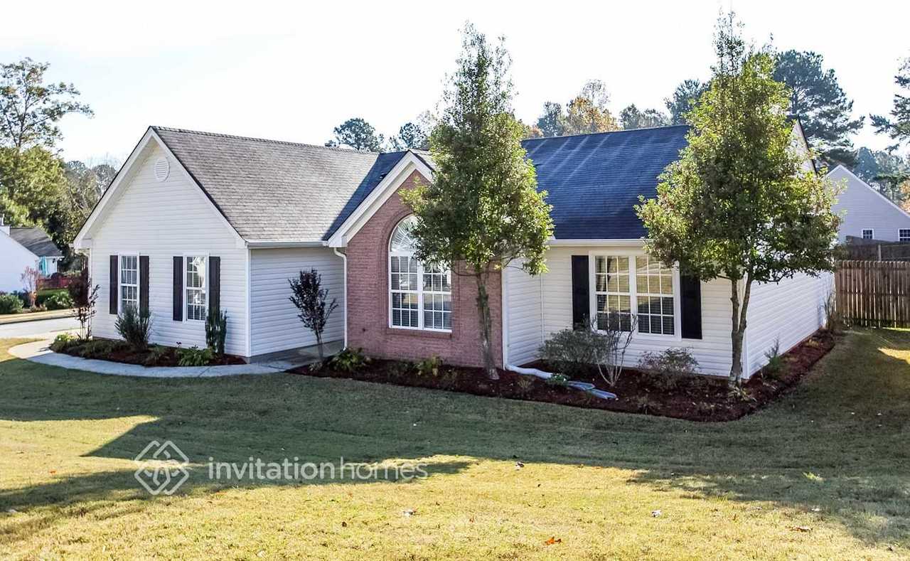 1530 Heatherton Rd - Photo 2 of 21