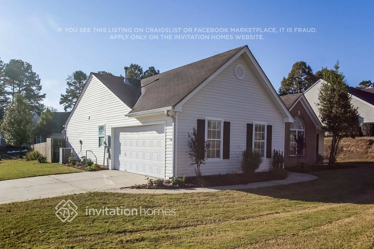 1530 Heatherton Rd - Photo 3 of 21