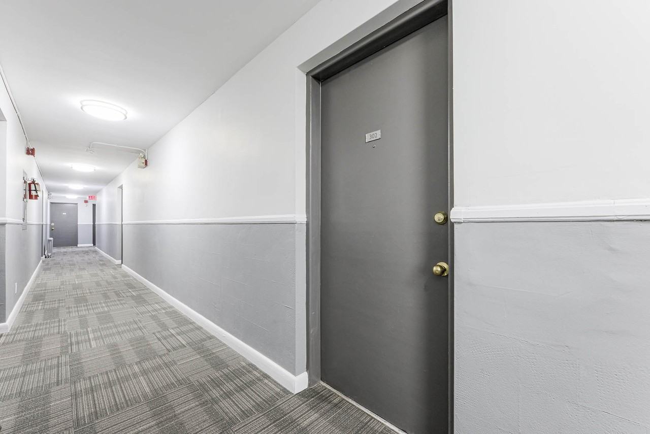 143 Stephen Drive - Photo 6 of 8