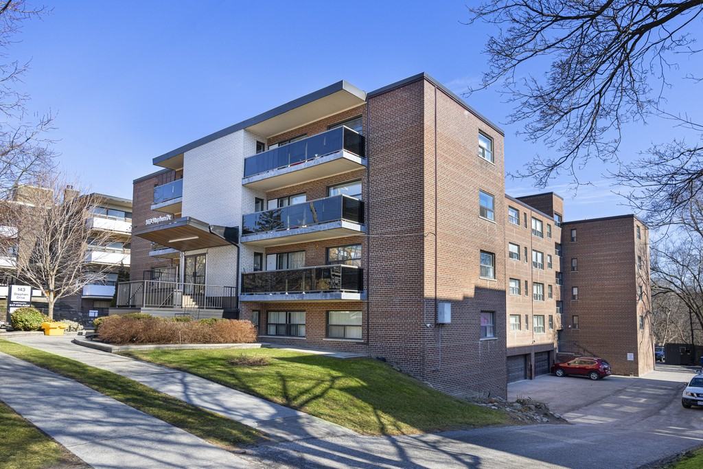 143 Stephen Drive - Photo 7 of 8