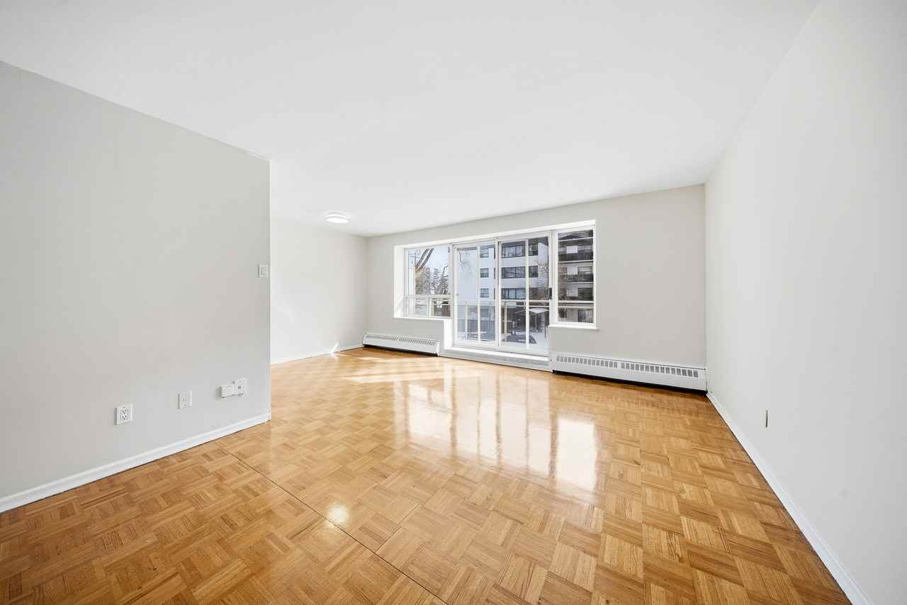 76 Parkwoods Village Dr - Photo 4 of 16