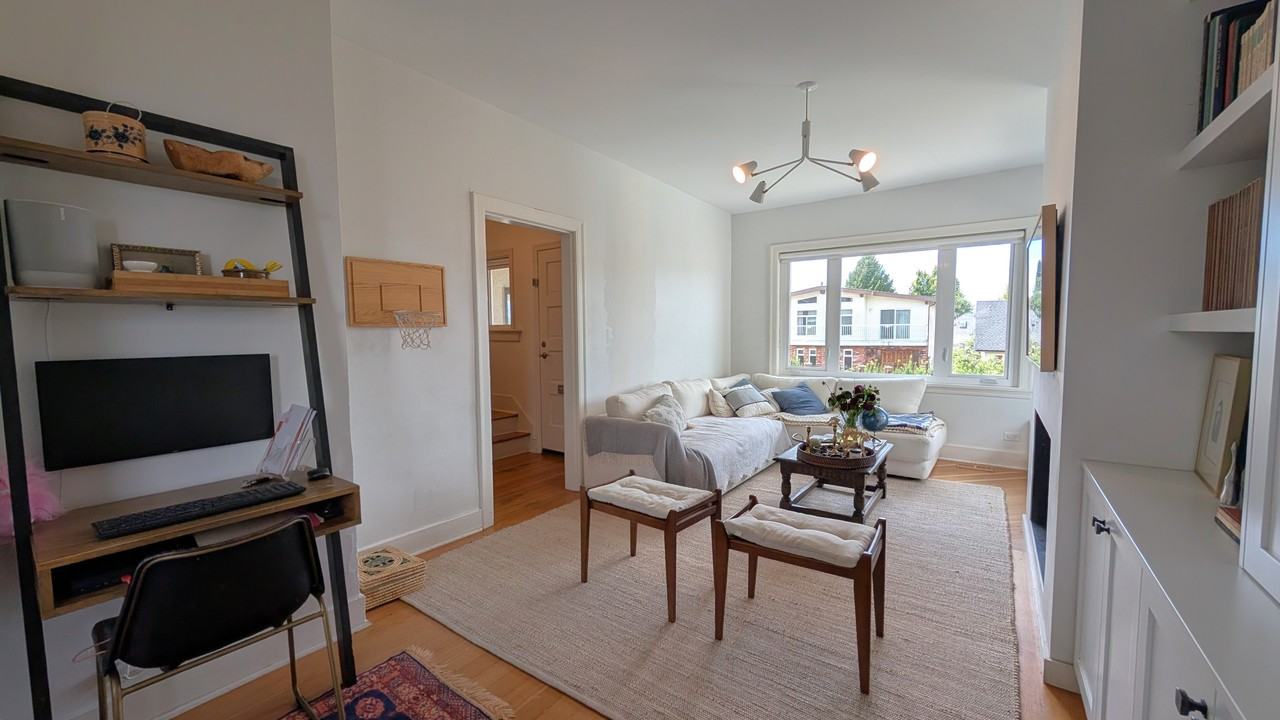 5260 Inverness Street - Photo 7 of 20