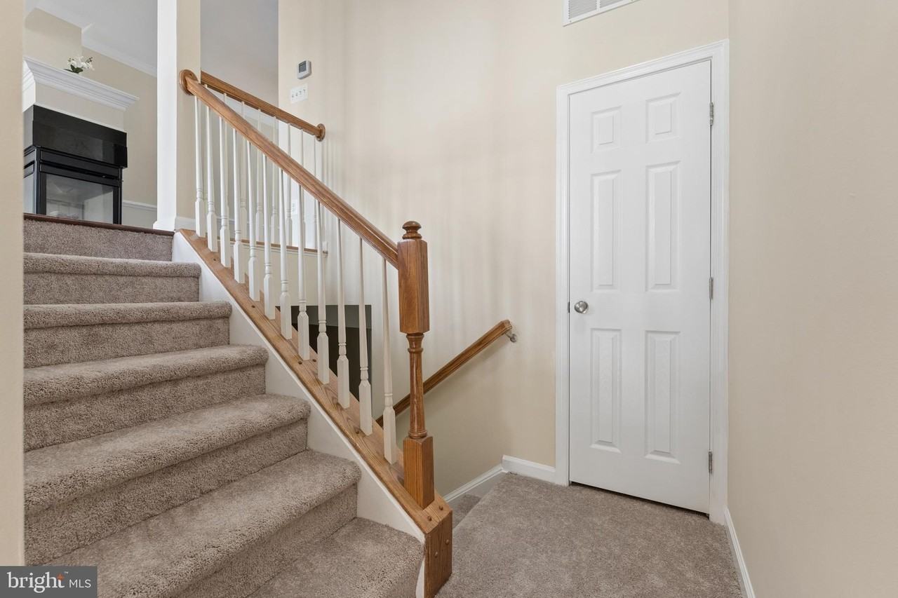 41712 Cynthia Ter - Photo 5 of 50