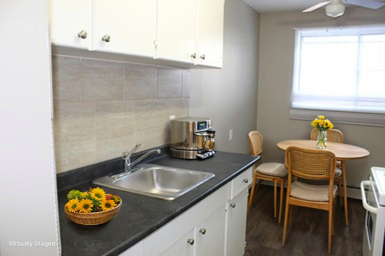 McCam 1 Apartments - Photo 2 of 21