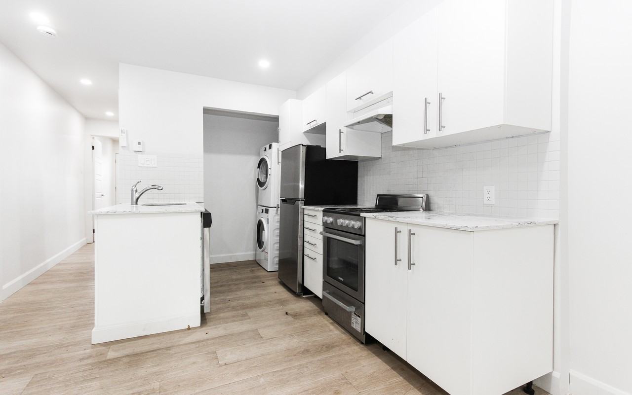 6584 Henri Julien - Photo 4 of 25