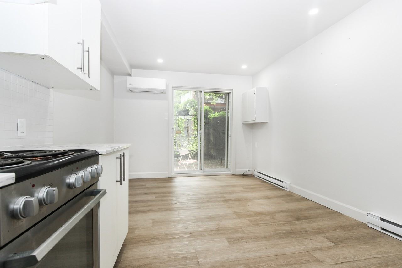 6584 Henri Julien - Photo 7 of 25